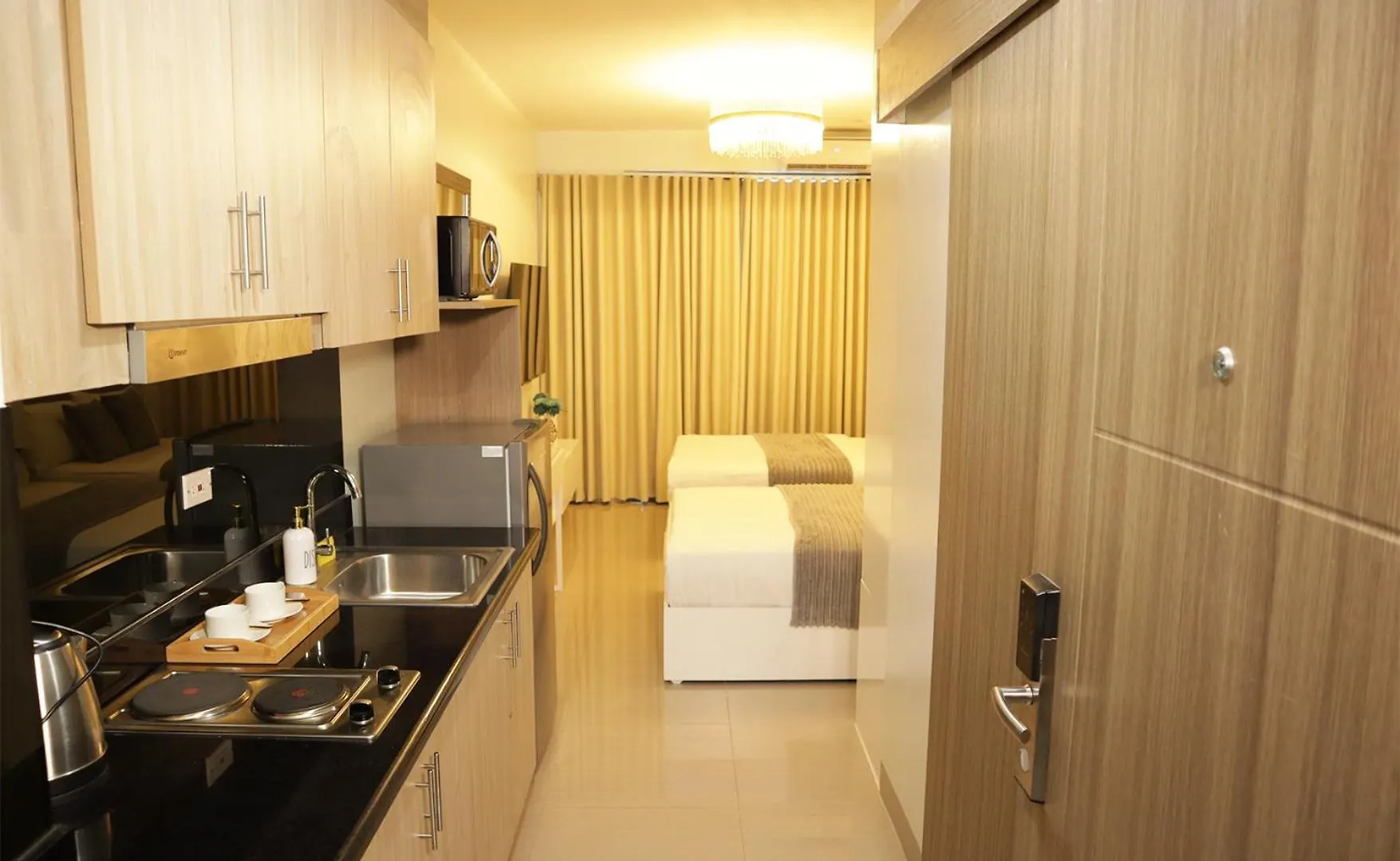 Homefort At Shore Residences Pasay