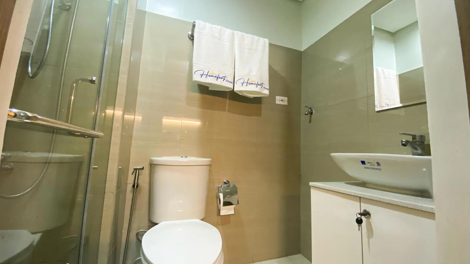 Homefort At Shore Residences Pasay Aparthotel