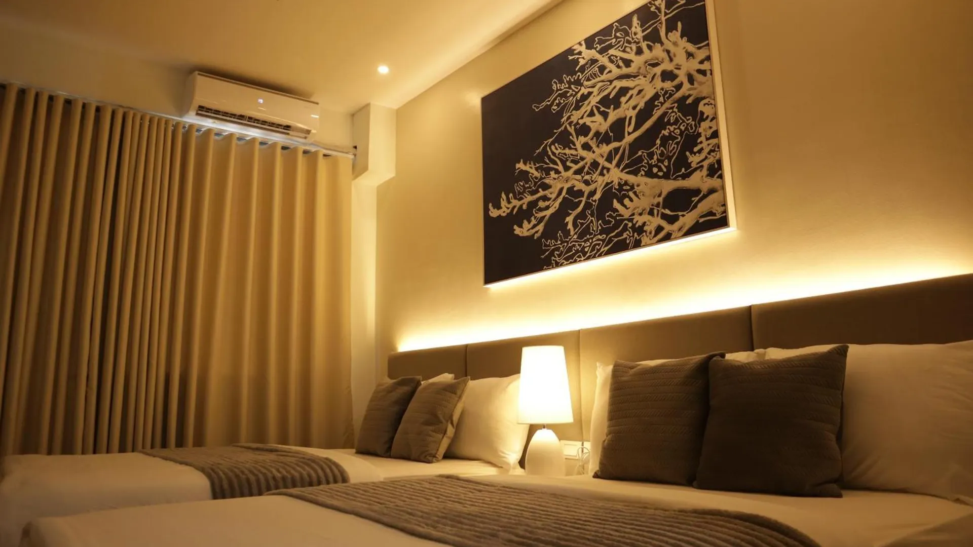 Homefort At Shore Residences Pasay Aparthotel